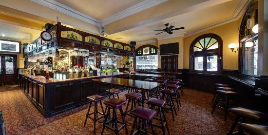 The Rag and Famish Hotel